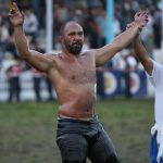 image 4ZTU27AWX0 Kurtdereli Yağlı Güreşleri 2025 Coşkuyla Başladı