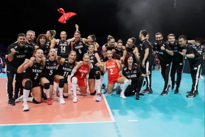 Avrupa Voleybol Şampiyonası: Filenin Efeleri Başardı! - Spordan Haberler image 5MQST3AC7L Avrupa Voleybol Şampiyonası: Filenin Efeleri Başardı!