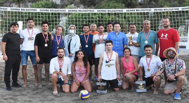 image EDM436TV9Q Demre Voleybol Turnuvası: Geleneksel Başarılar