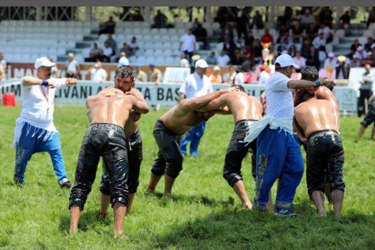 Manavgat Yağlı Güreş: Geleneksel Coşku ve Heyecan - Spordan Haberler image EY2SUDUG0X Manavgat Yağlı Güreş: Geleneksel Coşku ve Heyecan