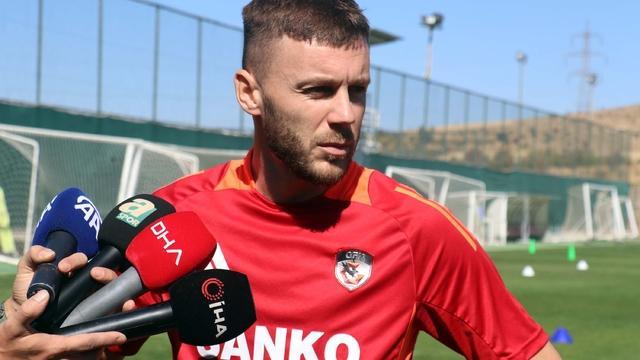 image HY5MLIIMVS Gaziantep FK Kaptanı Alexandru Maxim: Gurur Verici Başarı
