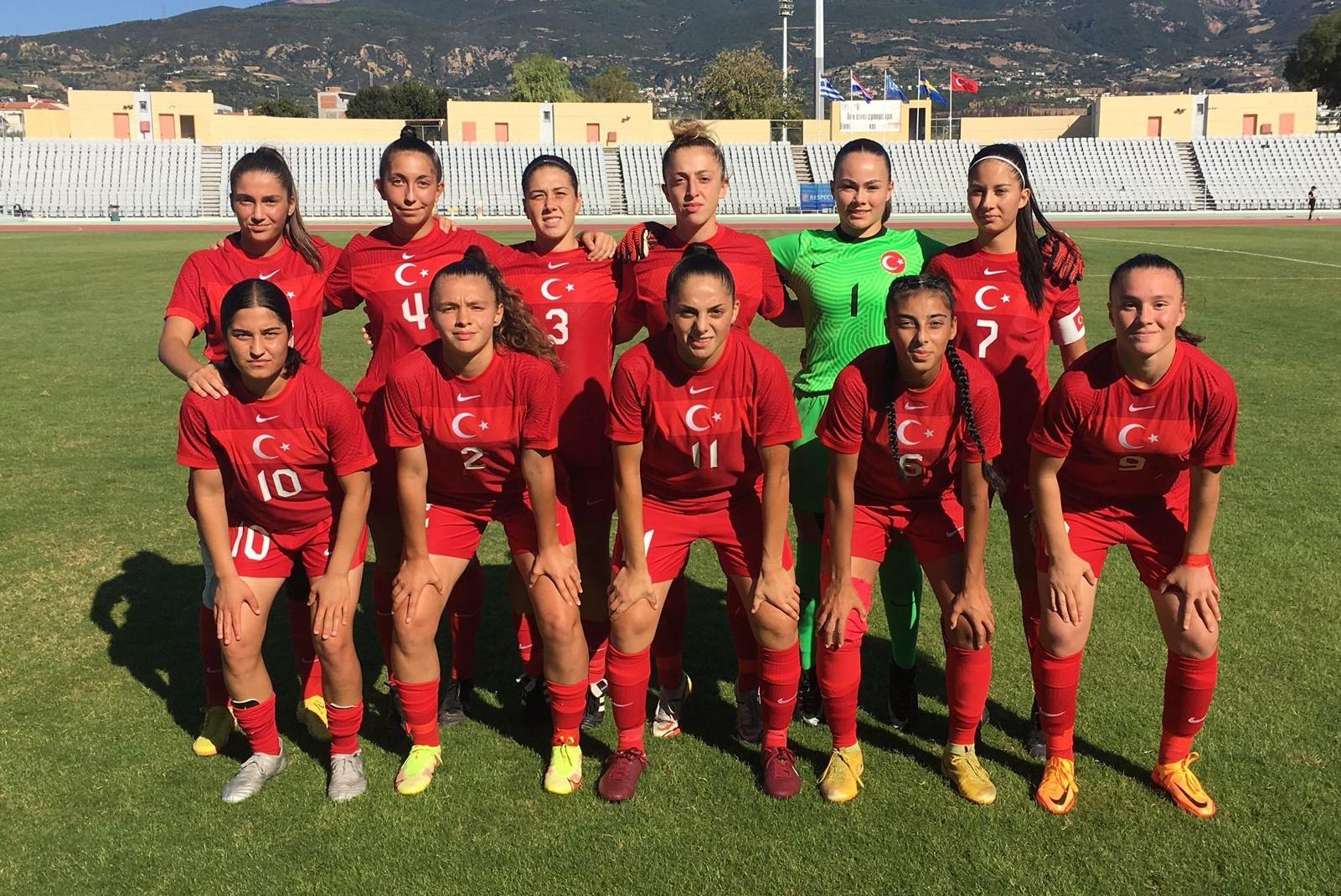U19 Kadın Milli Takım, 2025 Şampiyonası'nda Yarı Finale Yükseldi - Spordan Haberler image MR6RIB5HCR U19 Kadın Milli Takım, 2025 Şampiyonası'nda Yarı Finale Yükseldi