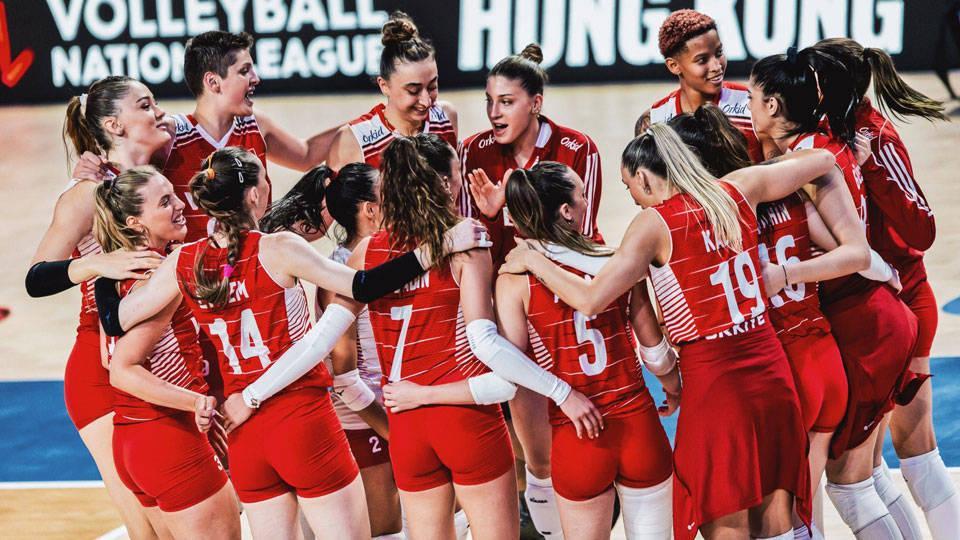 image Q0RZC5P5DE Voleybol Takımı Avrupa Şampiyonası'na Katıldı
