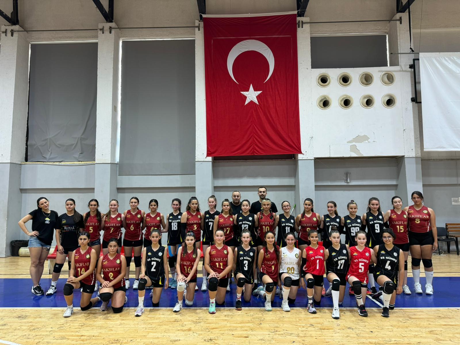 image X7WBDCHG6B Es Güneş Spor Kulübü ile Bozüyük Belediyesi Voleybol Maçı