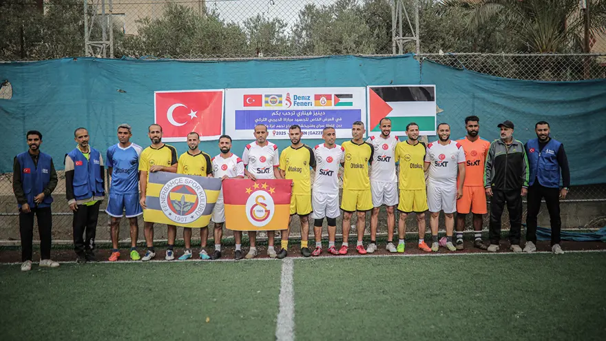 Gazze’de Nusayrat Kampı’nda İsrail Katliamlarına Rağmen Umudu Yeşerten Sembolik Galatasaray-Fenerbahçe Derbisi