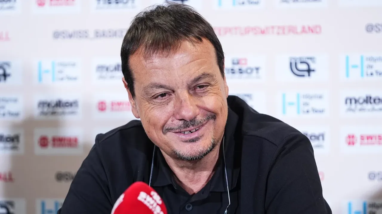 Ergin Ataman’dan Milli Takıma Övgü: İsviçre Zaferinde 12 Oyuncudan da Büyük Katkı - Spordan Haberler Ergin Ataman’dan Milli Takıma Övgü: İsviçre Zaferinde 12 Oyuncudan da Büyük Katkı