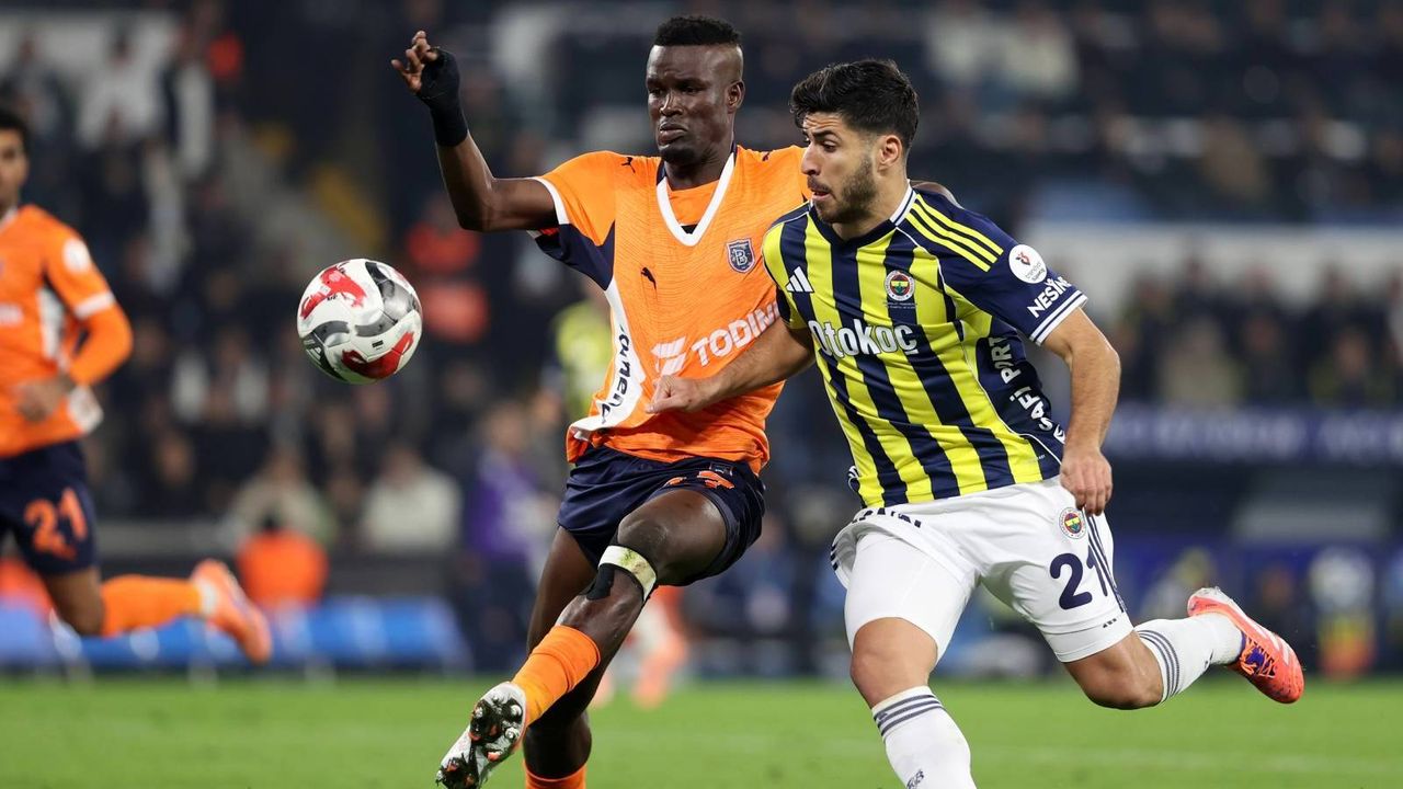 Fenerbahçe Öne Geçtiği Maçta Başakşehir’le Berabere Kaldı: 1-1