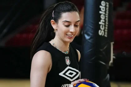 Beşiktaş Kadın Voleybol Takımı, Orta Oyuncu Ceren Karagöl ile Yollarını Ayırdı