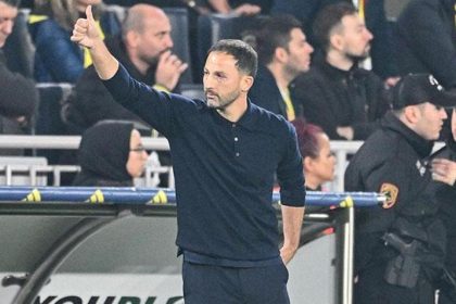 Fenerbahçe’de Tedesco’dan derbi sonrası Galatasaray açıklaması: Yere yatmalarını ben değiştiremem - Spordan Haberler Fenerbahçe’de Tedesco’dan derbi sonrası Galatasaray açıklaması: Yere yatmalarını ben değiştiremem