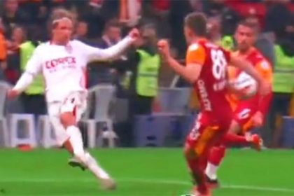 Nihat Kahveci’den Galatasaray–Samsunspor maçındaki tartışmalı pozisyona sert yorum: “Ona çöp diyenler oldu” - Spordan Haberler Nihat Kahveci’den Galatasaray–Samsunspor maçındaki tartışmalı pozisyona sert yorum: “Ona çöp diyenler oldu”