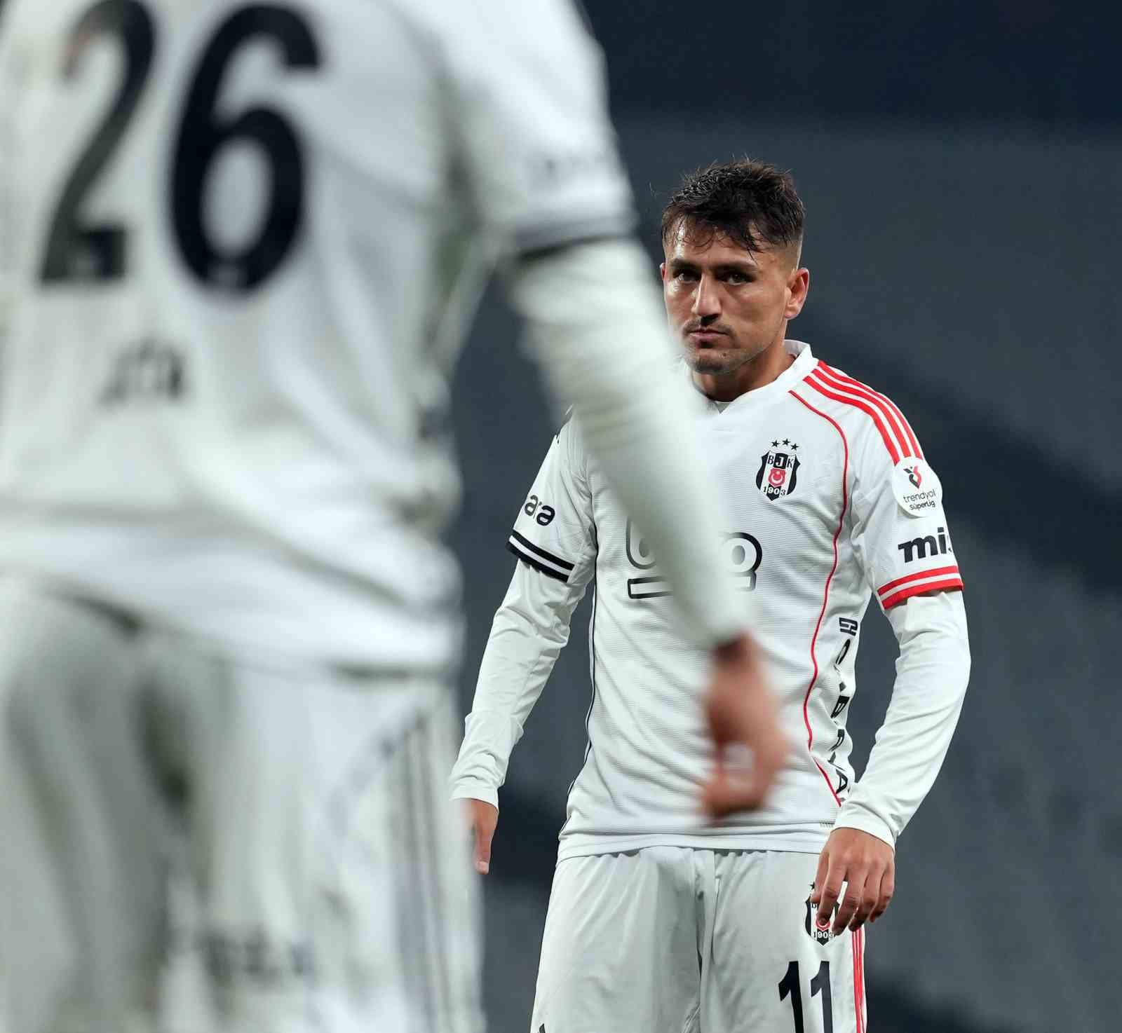 Beşiktaş’ta Cengiz Ünder’den penaltıda büyük hayal kırıklığı