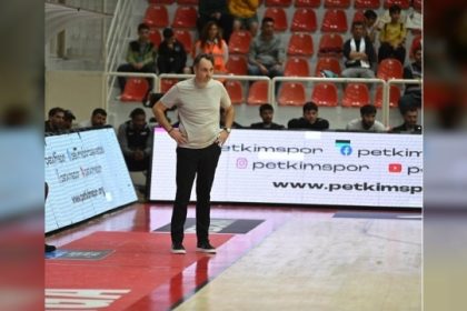 Aliağa Petkimspor’dan Anadolu Efes’e deplasmanda tarihi darbe: “Bizim için çok kritik bir galibiyet”