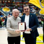 Konya Basketbolunun Duayeni Başhüyüklü Recep Albay’a Konya Büyükşehir Belediyespor’dan Anlamlı Onur Töreni - Spordan Haberler Konya Basketbolunun Duayeni Başhüyüklü Recep Albay’a Konya Büyükşehir Belediyespor’dan Anlamlı Onur Töreni