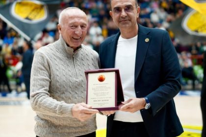 Konya Basketbolunun Duayeni Başhüyüklü Recep Albay’a Konya Büyükşehir Belediyespor’dan Anlamlı Onur Töreni