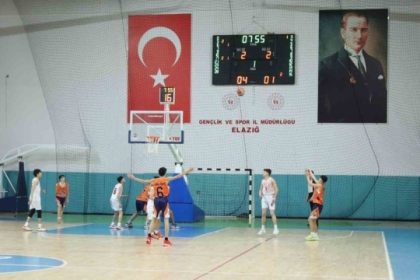 Elazığ’da U18 basketbol heyecanı: 3 günlük turnuvada şampiyon Gençlik Merkezi Spor Kulübü A Takımı oldu - Spordan Haberler Elazığ’da U18 basketbol heyecanı: 3 günlük turnuvada şampiyon Gençlik Merkezi Spor Kulübü A Takımı oldu