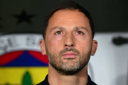 Fenerbahçe’de Tedesco Etkisi: Derbilerde Yenilgi Yok, Geri Dönüşlerle Gelen Çarpıcı İstatistikler - Spordan Haberler Fenerbahçe’de Tedesco Etkisi: Derbilerde Yenilgi Yok, Geri Dönüşlerle Gelen Çarpıcı İstatistikler