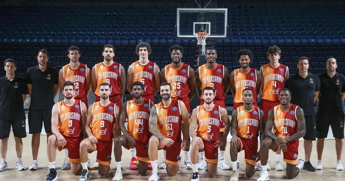Galatasaray’dan Eski Oyuncusu Göksenin Köksal ve Takım Otobüsüne Yapılan Saldırıya İlişkin Açıklama - Spordan Haberler Galatasaray’dan Eski Oyuncusu Göksenin Köksal ve Takım Otobüsüne Yapılan Saldırıya İlişkin Açıklama