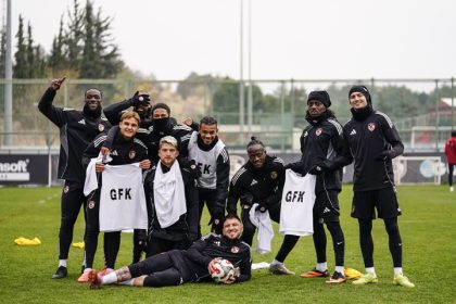 Beşiktaş maçı öncesi Gaziantep FK’dan yoğun mesai: Deplasmanda sürpriz planı - Spordan Haberler Beşiktaş maçı öncesi Gaziantep FK’dan yoğun mesai: Deplasmanda sürpriz planı