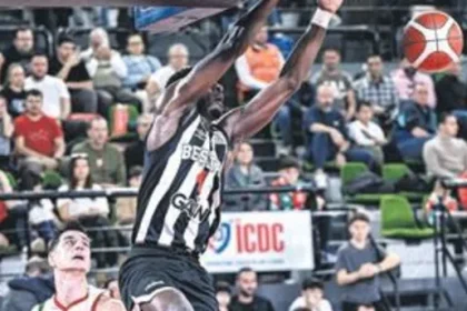 Beşiktaş GAIN, Karşıyaka’yı Deplasmanda Mağlup Edip Seriyi 10 Maça Çıkardı, Liderliğini Sürdürdü