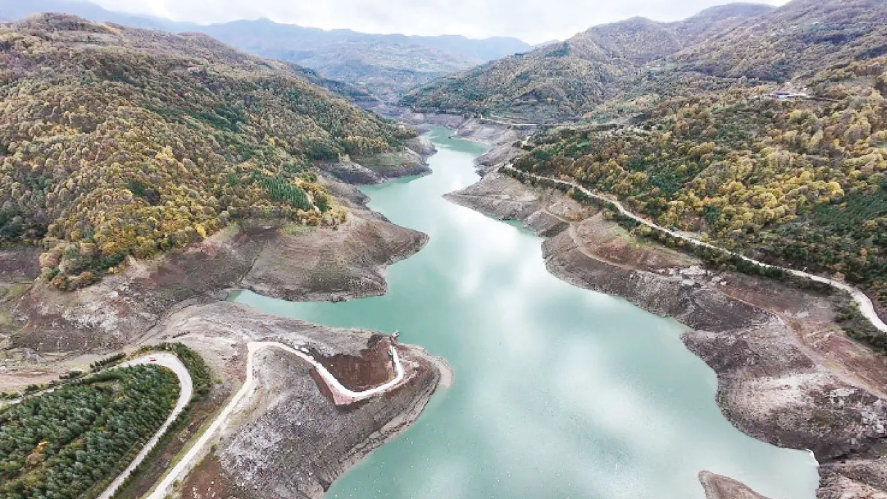 Sonbaharın Büyüsü İstanbul’a Çok Yakın: Doğa Tutkunlarının Yeni Gözdesi Başiskele - Spordan Haberler Sonbaharın Büyüsü İstanbul’a Çok Yakın: Doğa Tutkunlarının Yeni Gözdesi Başiskele