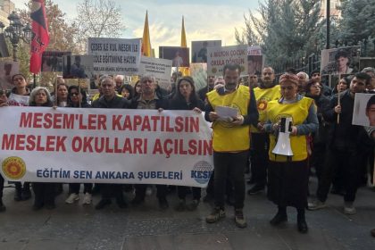 MESEM’deki iş cinayetlerine isyan eden 16 gencin tutuklanmasına ülke çapında protesto: “Çocukları ölüme sürükleyen düzen yargılansın” - Spordan Haberler MESEM’deki iş cinayetlerine isyan eden 16 gencin tutuklanmasına ülke çapında protesto: “Çocukları ölüme sürükleyen düzen yargılansın”