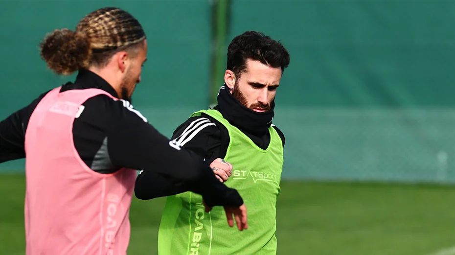 Beşiktaş’ta Rafa Silva belirsizliği sona erdi: Antrenmanlara döndü, ayrılık ihtimali rafa kalktı - Spordan Haberler Beşiktaş’ta Rafa Silva belirsizliği sona erdi: Antrenmanlara döndü, ayrılık ihtimali rafa kalktı