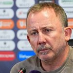 Sergen Yalçın’dan Beşiktaş mesajı: Görevi bırakmıyorum, taraftar arkamda durdukça devam edeceğim - Spordan Haberler Sergen Yalçın’dan Beşiktaş mesajı: Görevi bırakmıyorum, taraftar arkamda durdukça devam edeceğim