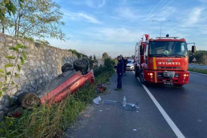 Samsun 19 Mayıs’ta Samsun-Sinop Karayolu Üzerinde Takla Atan Otomobilde 2 Kişi Yaralandı - Spordan Haberler Samsun 19 Mayıs’ta Samsun-Sinop Karayolu Üzerinde Takla Atan Otomobilde 2 Kişi Yaralandı