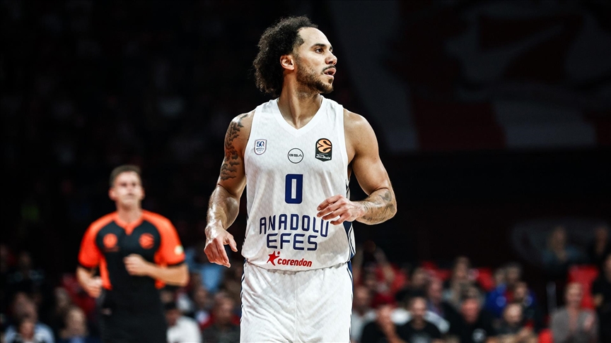 Anadolu Efes’in Kaptanı Shane Larkin ABD’de Ameliyat Oldu
